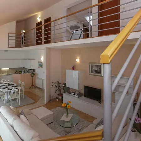 Penthouse Edita * Kaštela