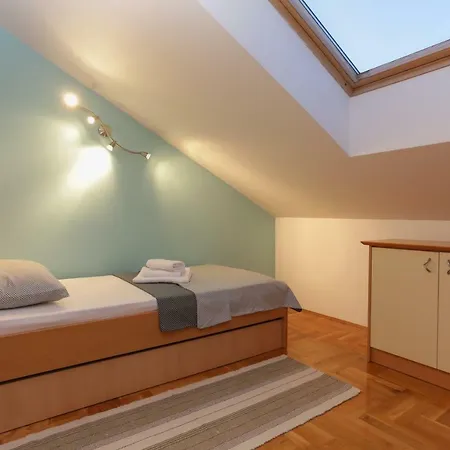 公寓 Penthouse Edita