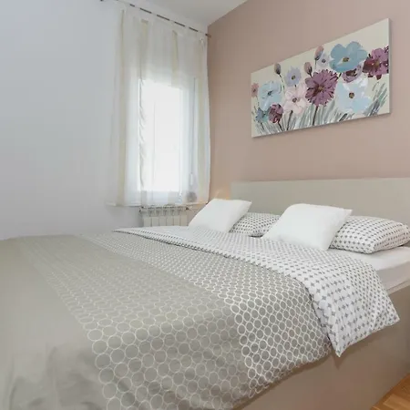Penthouse Edita * Kaštela